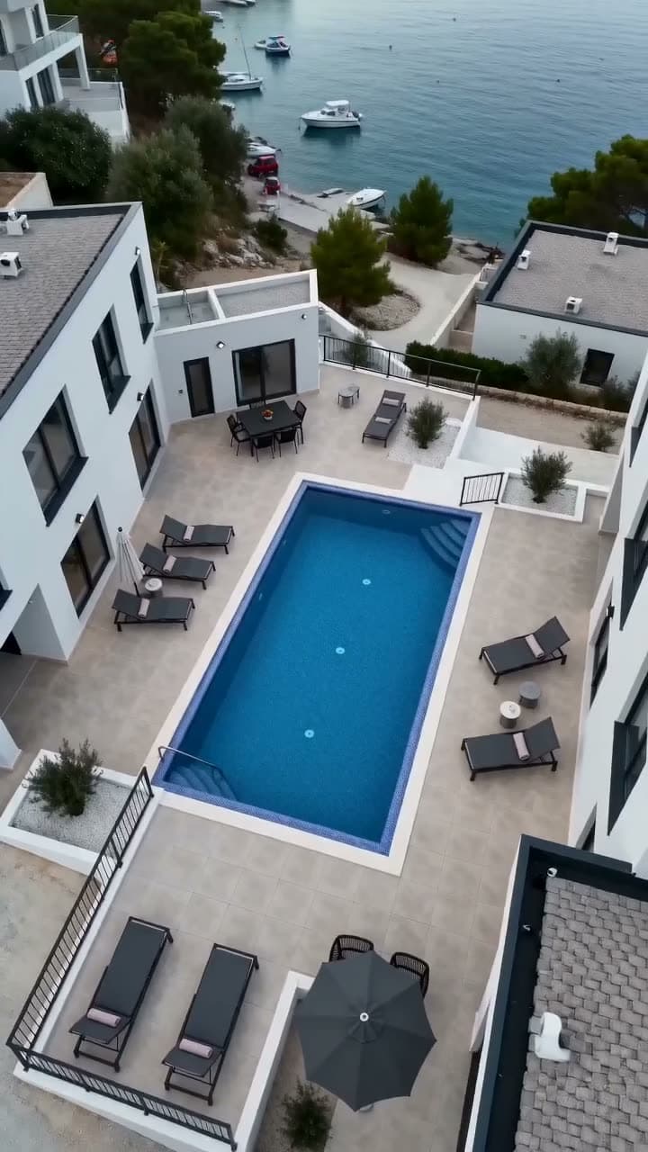 Cover Image for How to Shoot Your Villa for Reels (With Just Your Phone)